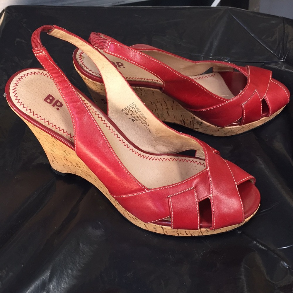 BP. Wedge heels